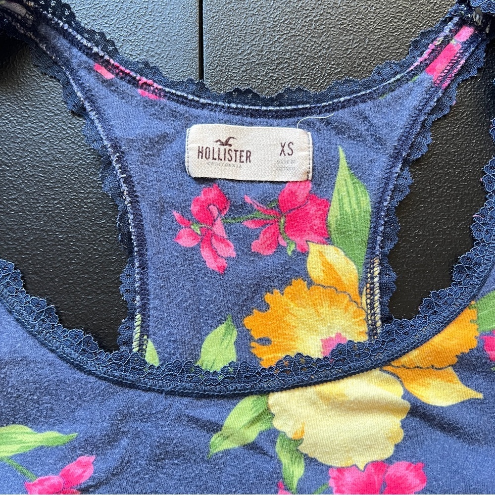 Hollister Floral Racerback Tank Top Navy Tropical Summer Top Size XS - Picture 8 of 8